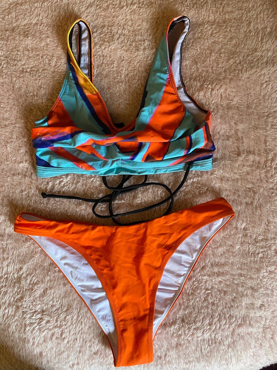 Swim wear/Bikinis