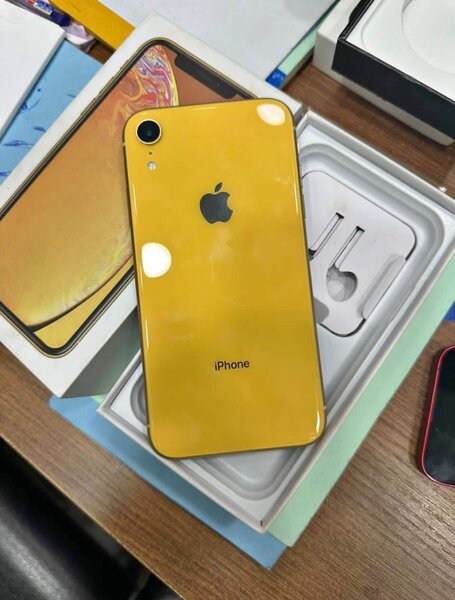 iPhone XR Jaune 64 Go