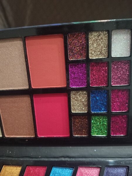 Romentic colour all in 1 make up kit