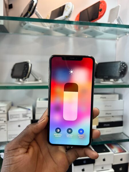 iPhone 11 Pro Max 256gb disponible