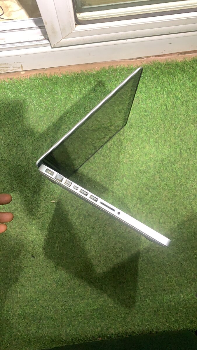 MacBook Pro 2012 model 128 SSD 6G memory 13inch