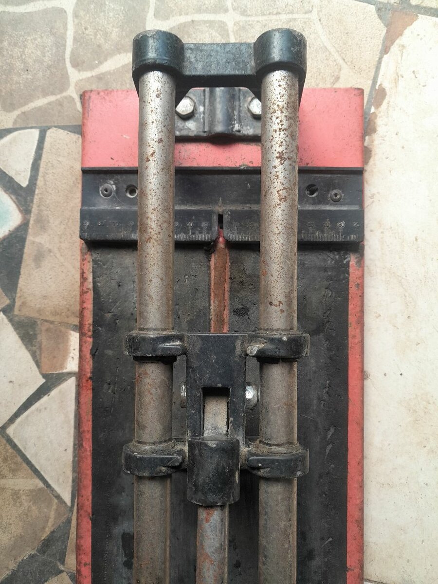 Coupe-carreaux manuel robuste