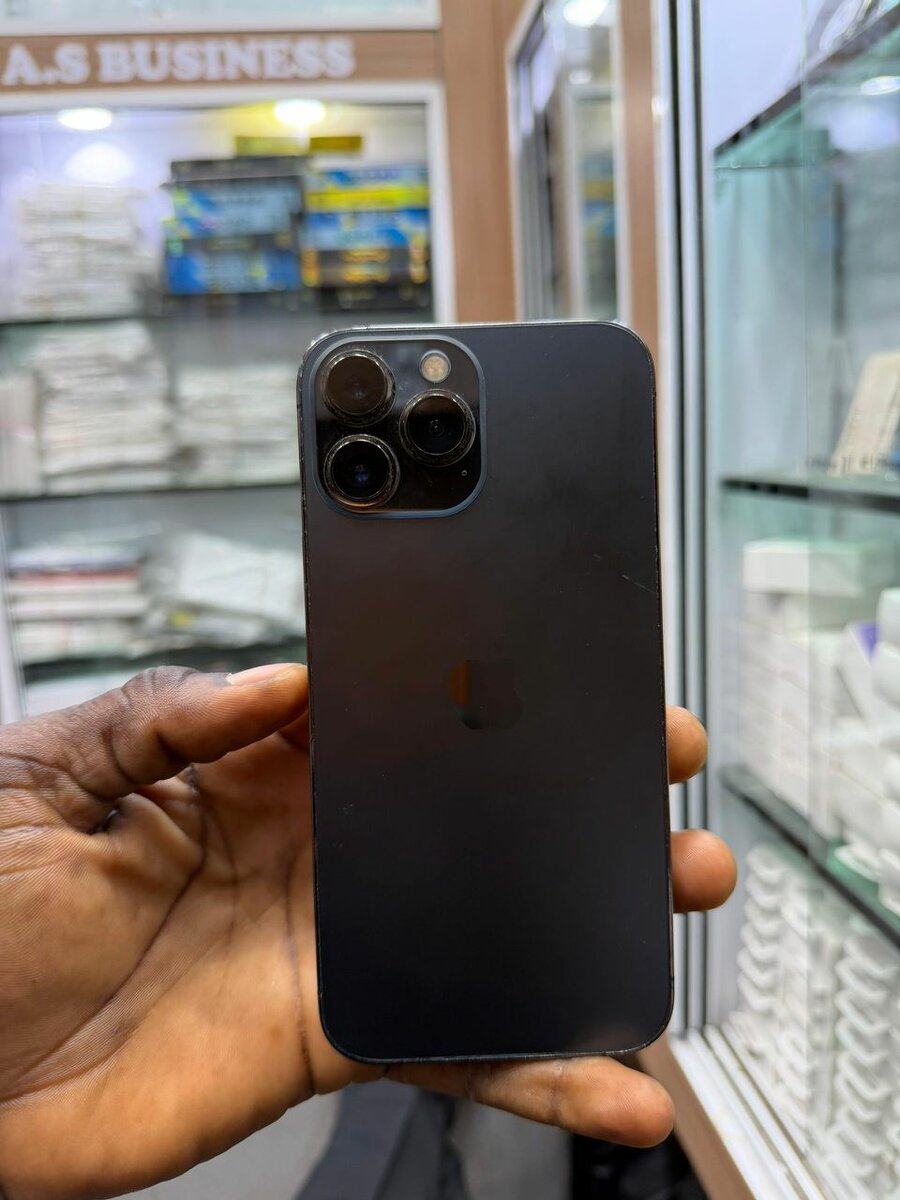 13 pro seconde main tout passe