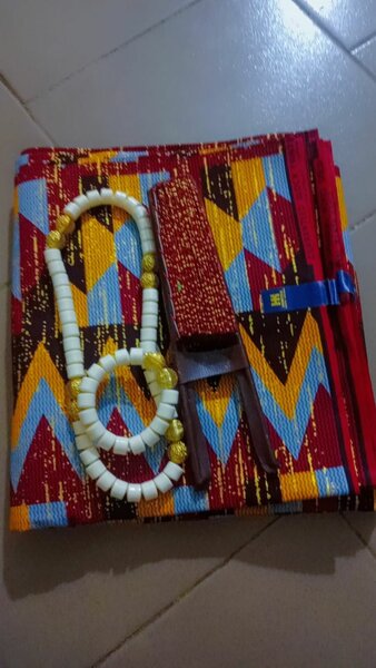 Pagne kenté avec accessoires