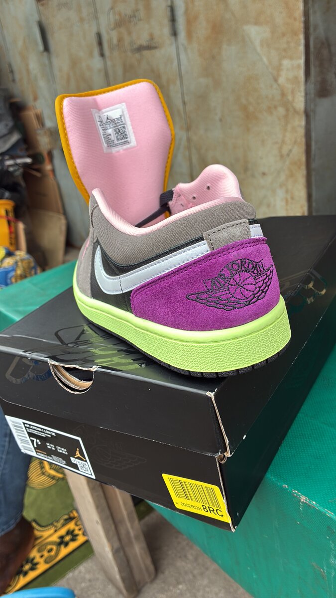 Baskets colorées JORDAN 1