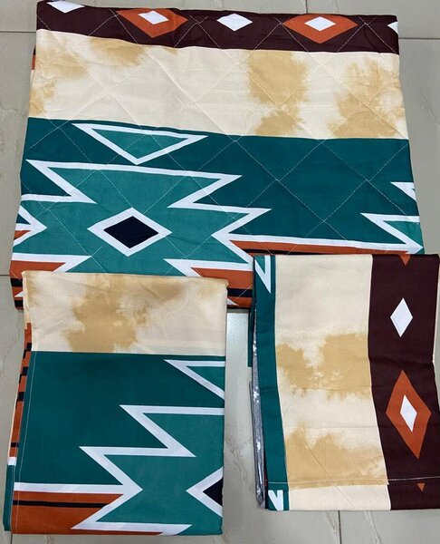 Bedding Set (1 Bedsheet, 4 Pillowcases and 1 Comforter)