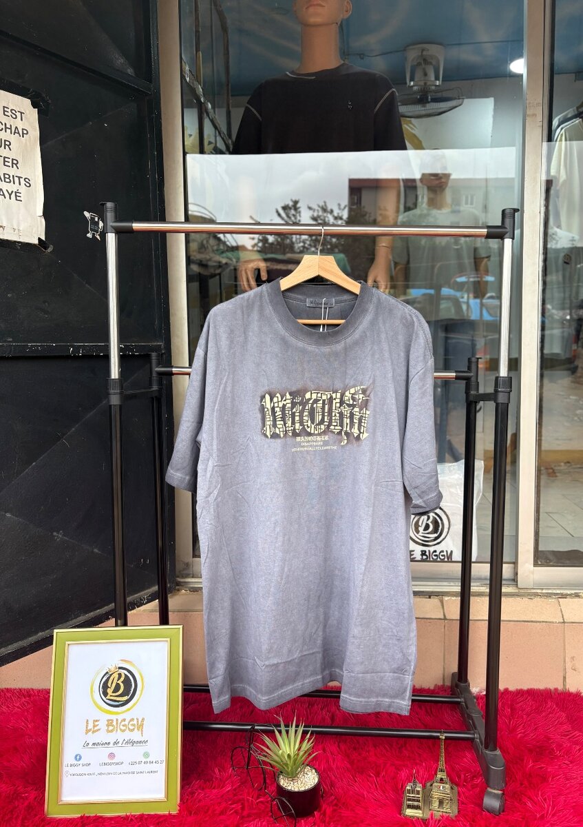 T-shirt gris décontracté