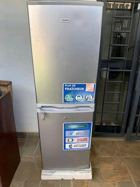 Réfrigérateur combiné inox