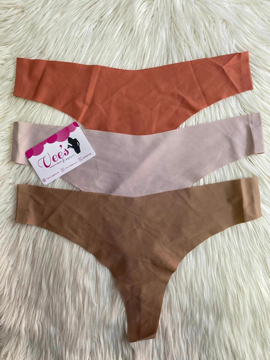 Strings et culottes pour femmes