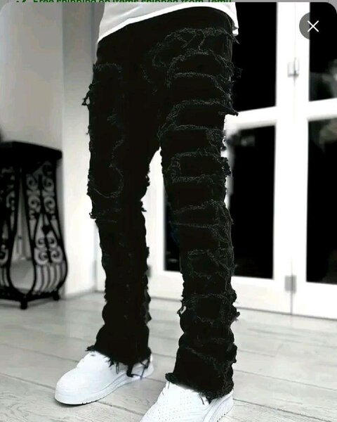 Jean Noir Découpé Unique