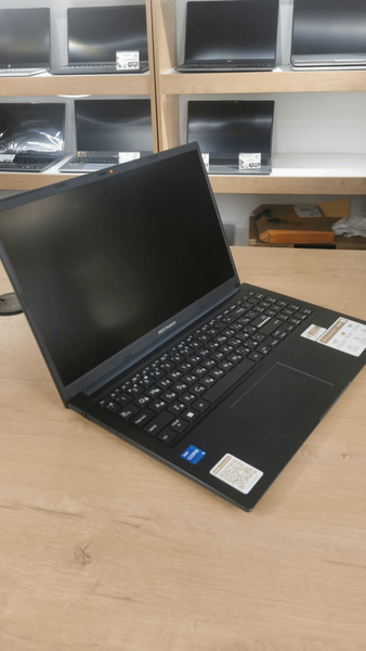 Asus vivobook 15