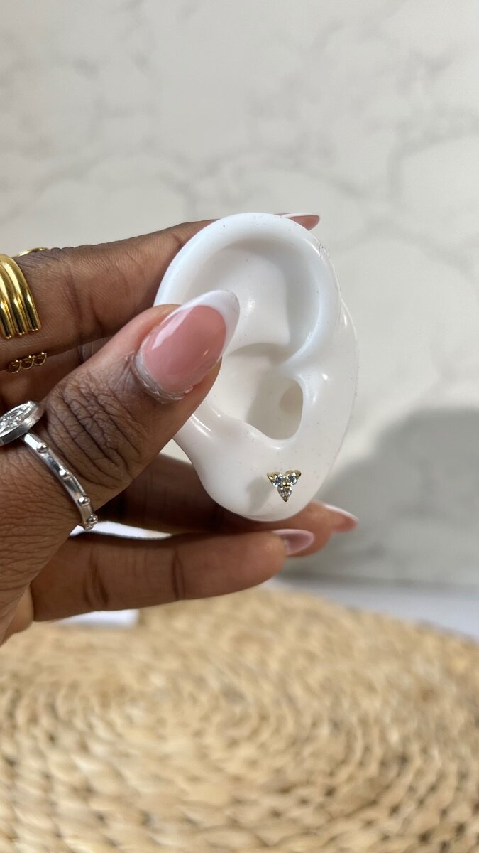 Boucles d'oreilles fleur dorée