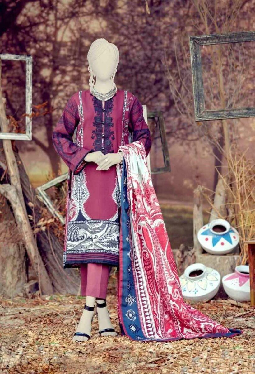 Ladies suit