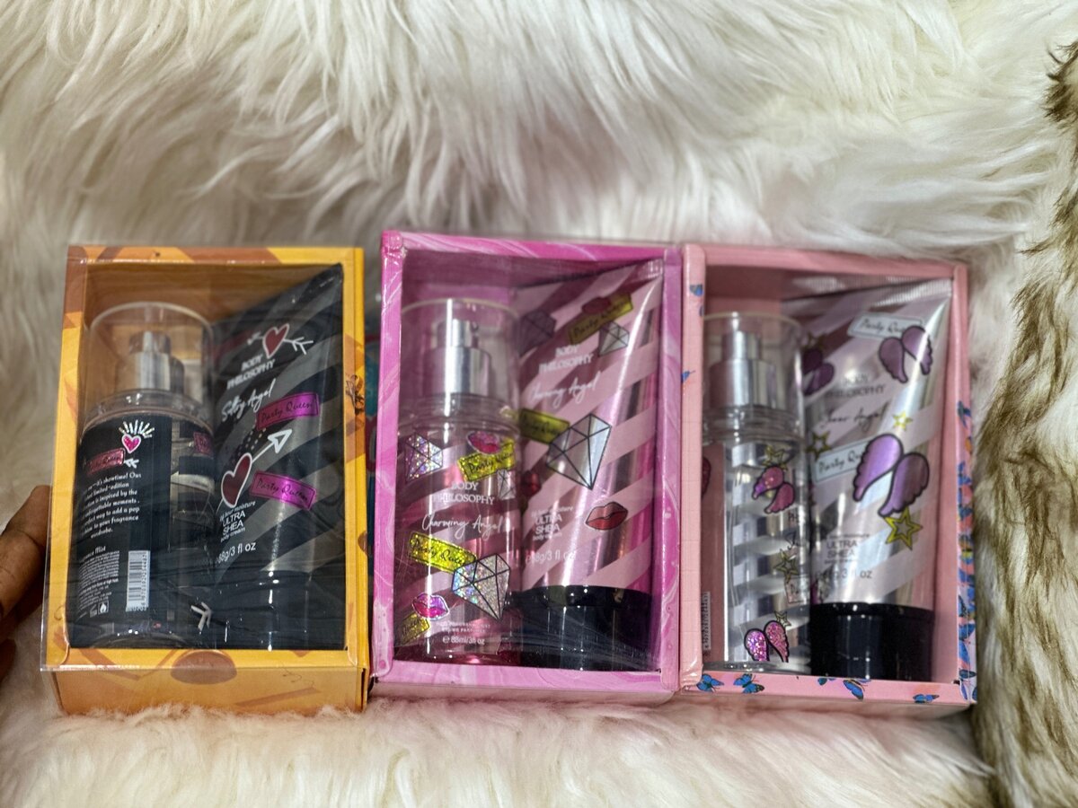 Set perfume