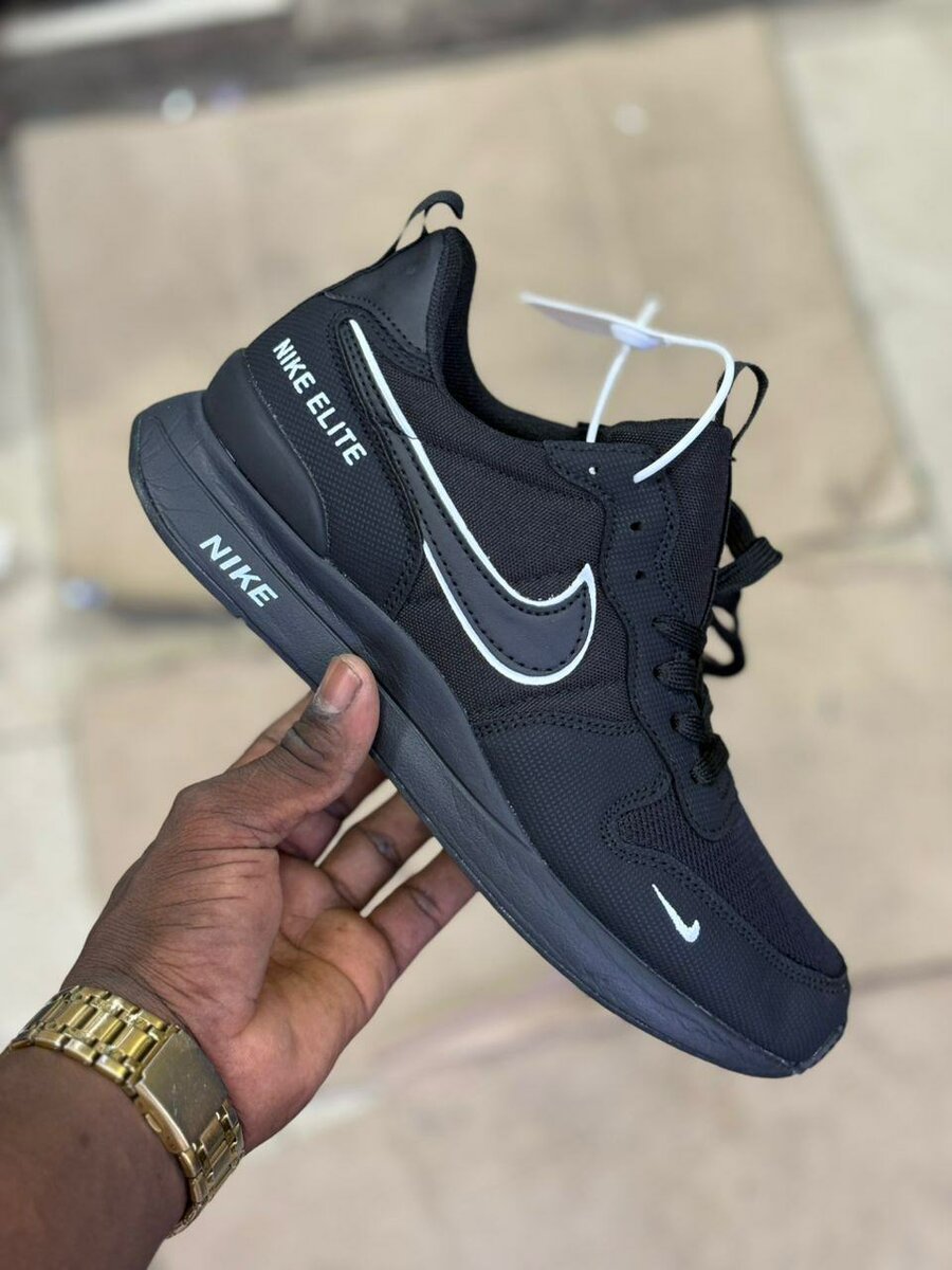Chaussures de sport Nike Elite