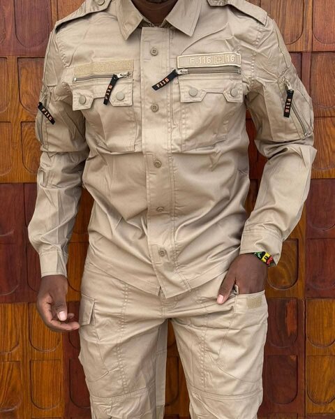 Ensemble tactique militaire homme