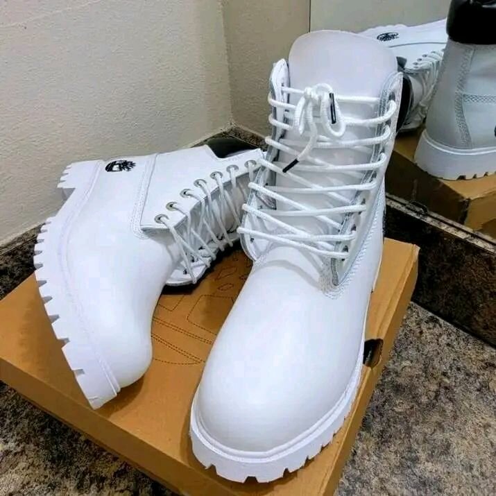 Bottes en cuir colorées