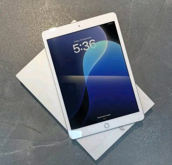 Tablette iPad 10.2 pouces