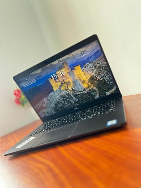 DELL LATITUDE 5300 I7 256GB SSD 24GB RAM