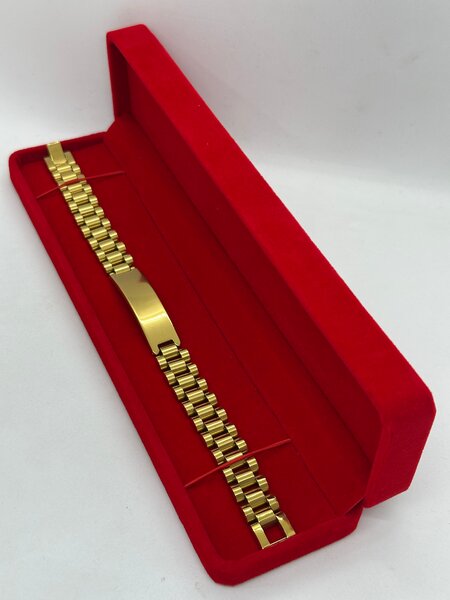 Bracelet en acier doré élégant