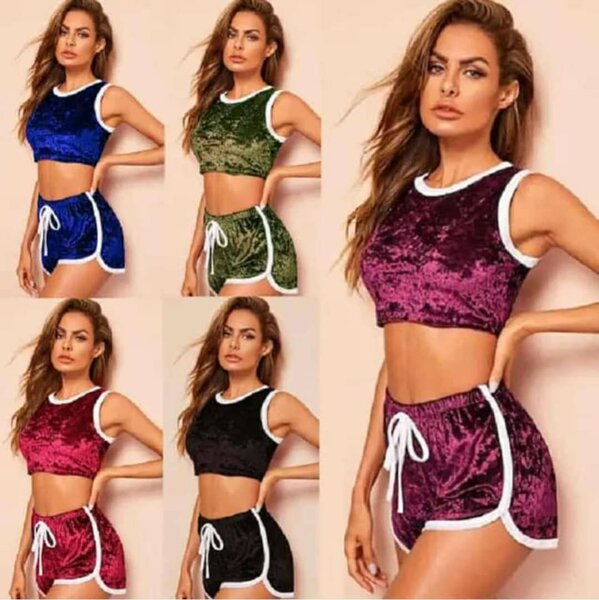 Tenue de chambre en velours