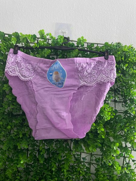Culotte femme dentelle lilas