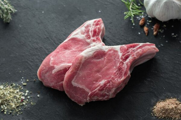 Côtelettes de porc fraîches