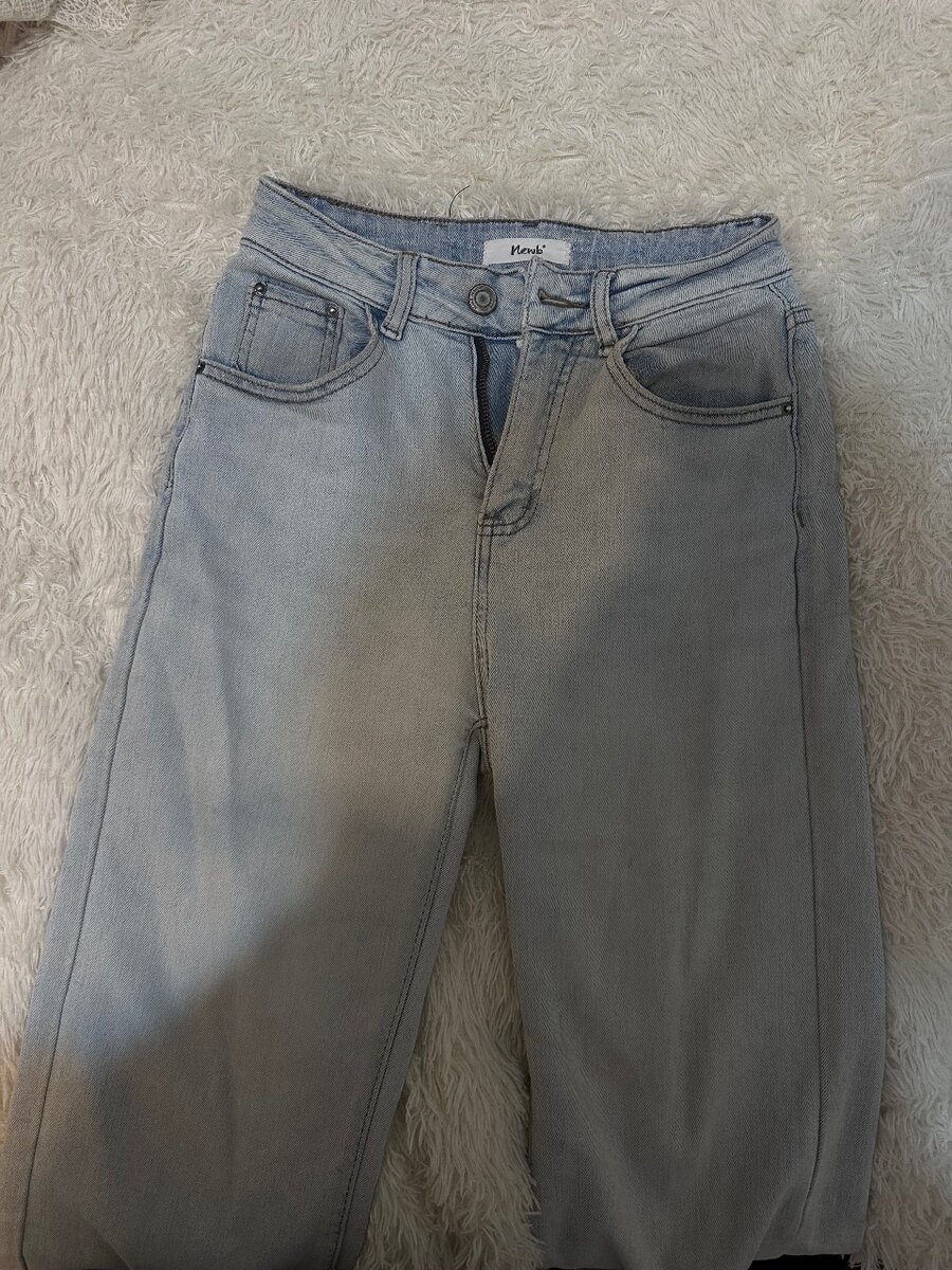 Джинсы и спортивные штаны