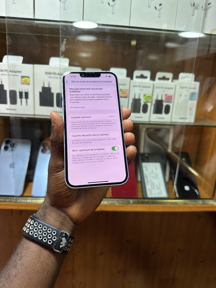 iPhone 14 simple propre