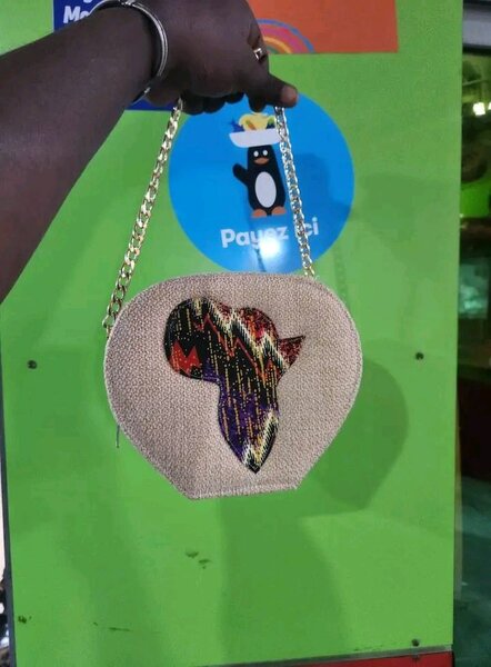 Sac à main en paille africain