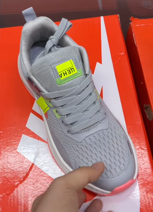 Спортивные кроссы