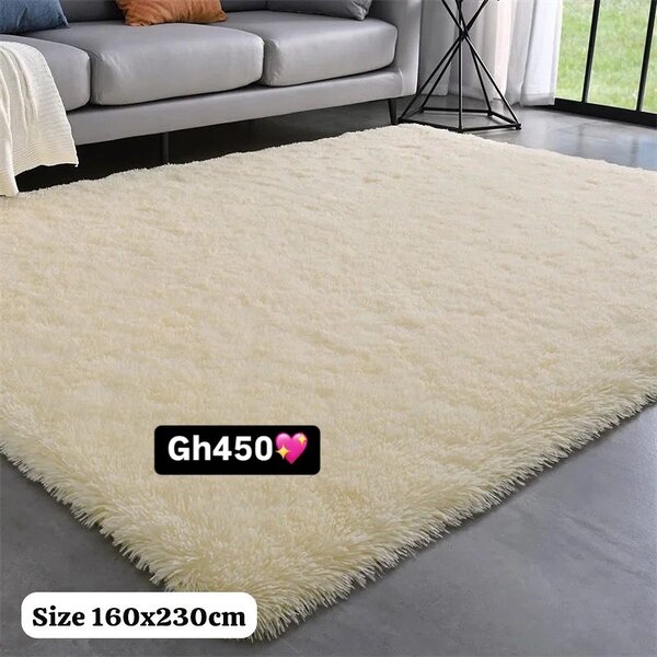 Fluffy carpet 