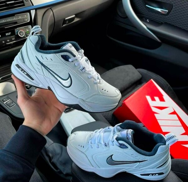 Nike Sneakers