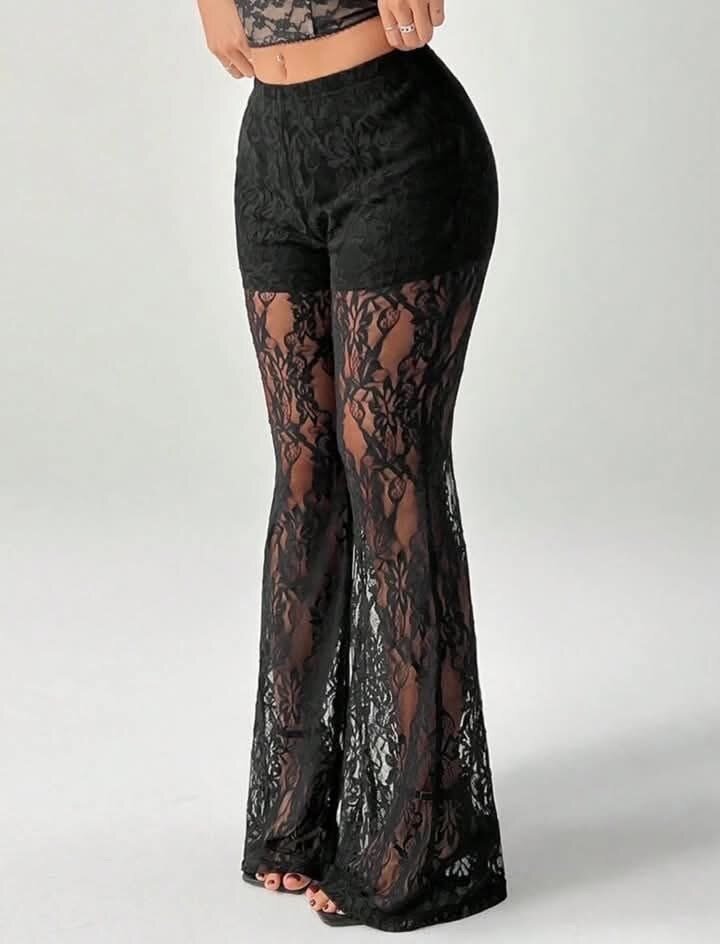 Jupe et pantalon en dentelle