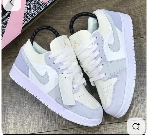 Chaussures de sport blanches