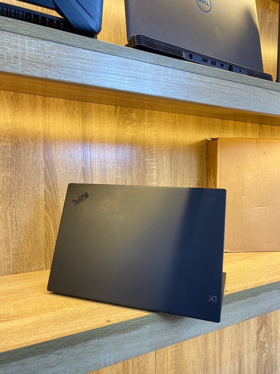 Lenovo ThinkPad X1 Carbon
