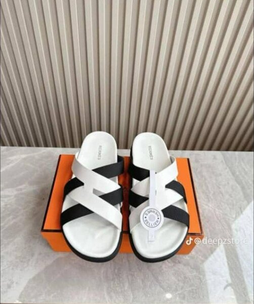 Sandales croisées élégantes