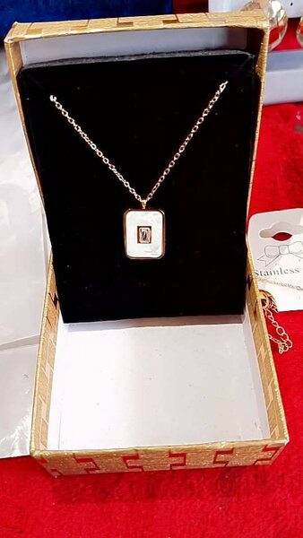 Collier avec pendentif en inox pour femme