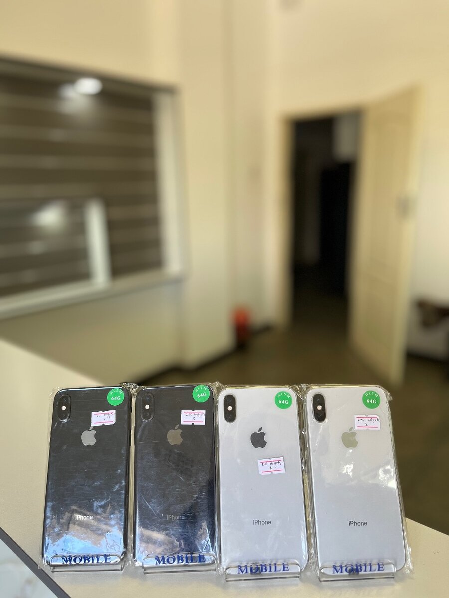 Pre-owned iPhone X 64GB