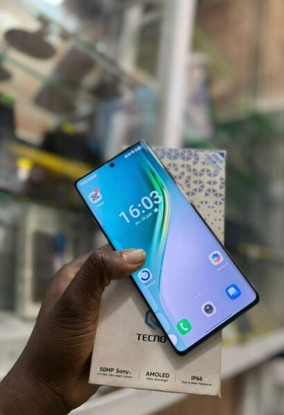 Smartphone Tecno AMOLED 50MP