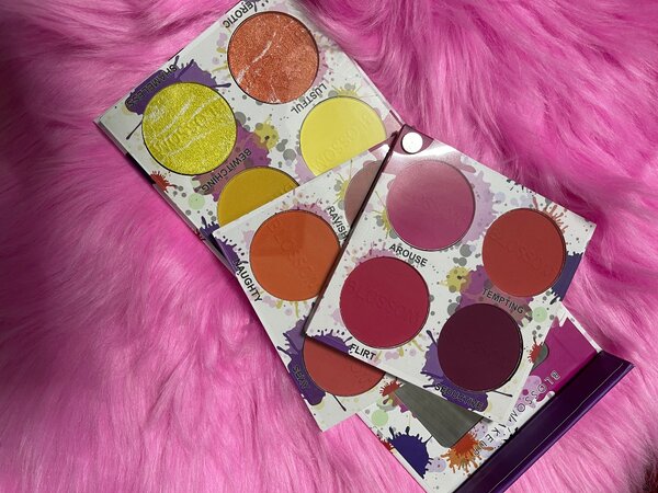 BLUSH PALLETE