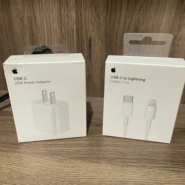 IPhone charger and type-c to type-c