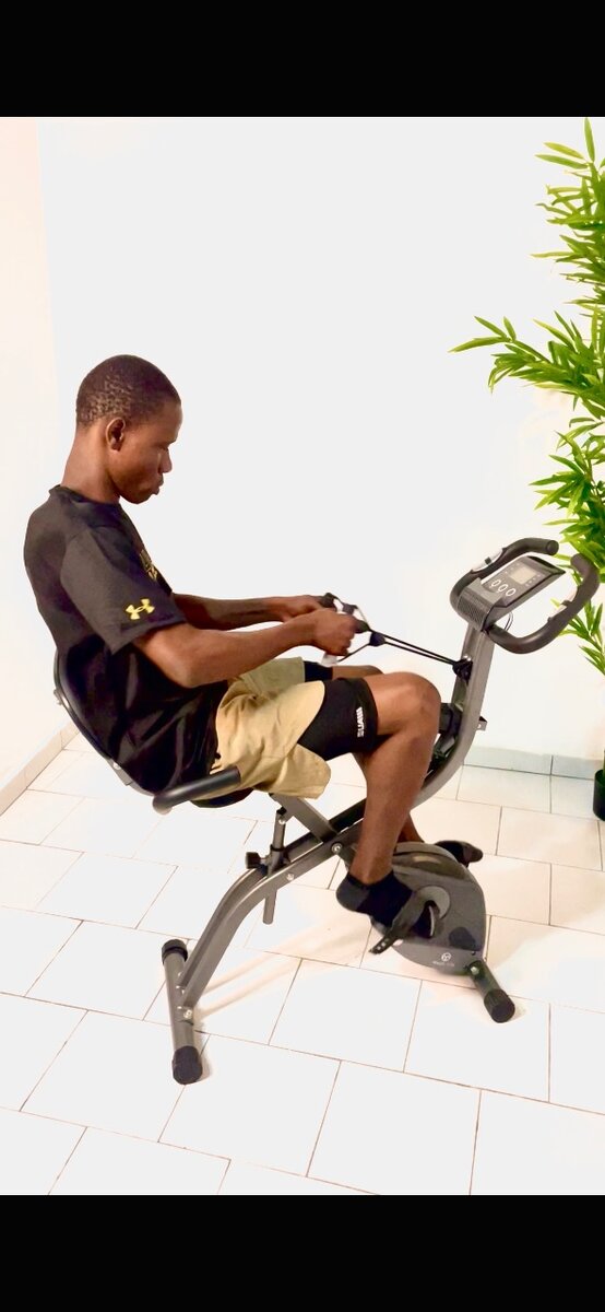 Vélo d'appartement pliable compact