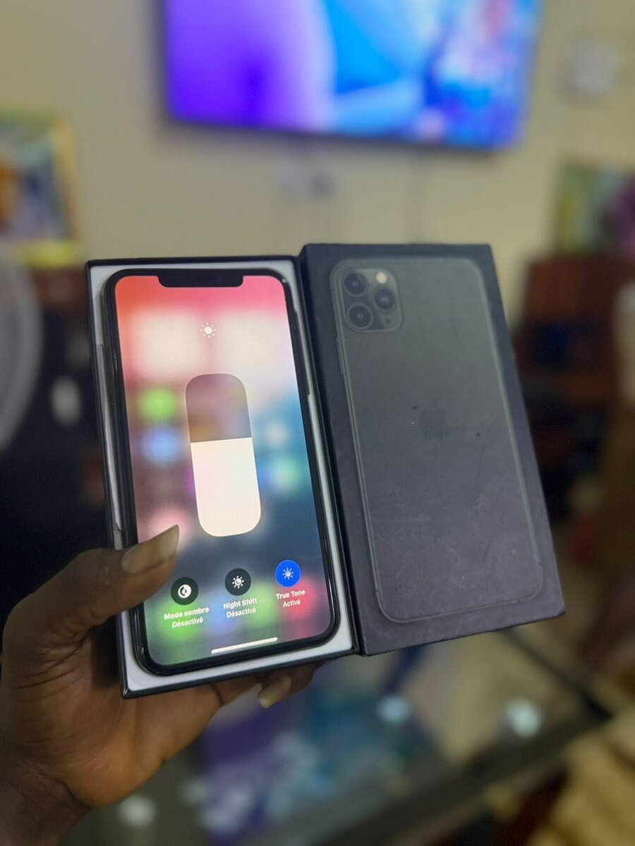 Iphone 11 pro max 64 giga