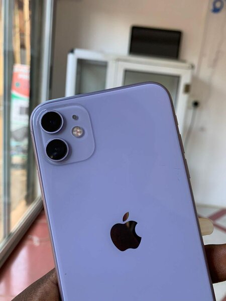 iPhone 11