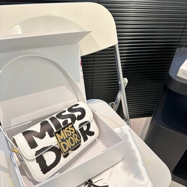 MISS DIOR BAG NEW 2025