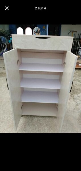 Armoire de rangement moderne