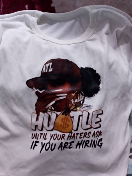 T-shirt "Hustle" ou "Barbie"