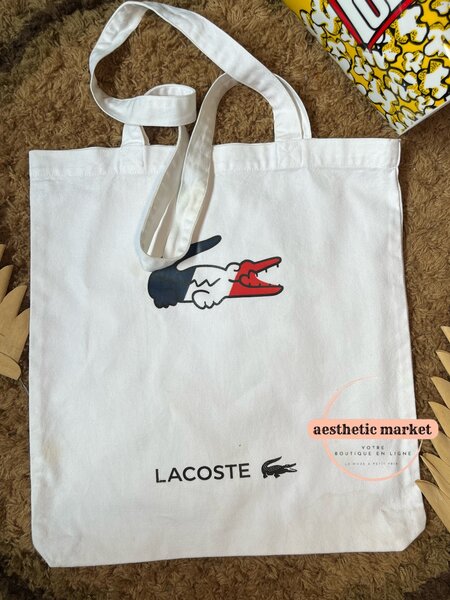 Tote bag
