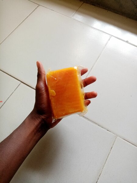 Savon Naturel au curcuma